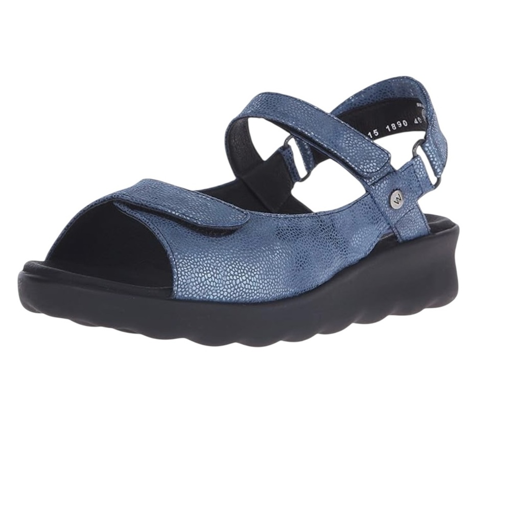 Wolky Pichu walking sandals size 8
